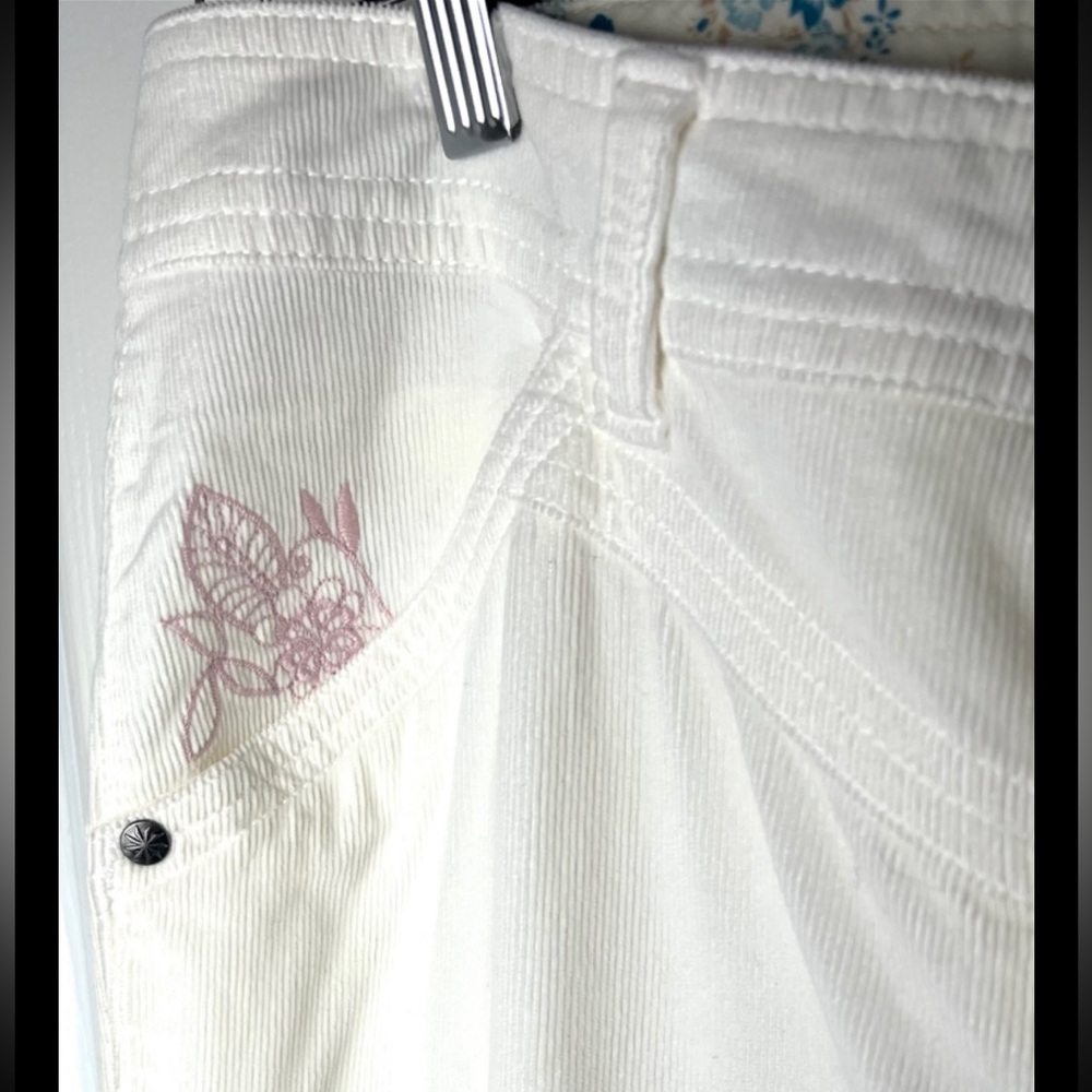 ATHLETA Pants Cropped Capri Corduroy Embroidered Seaside White Pink Short - Picture 3 of 10